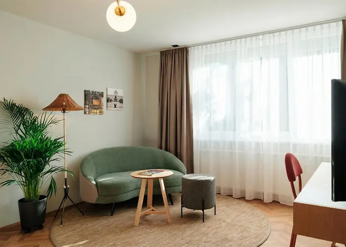 Henriette Longstay Vienna